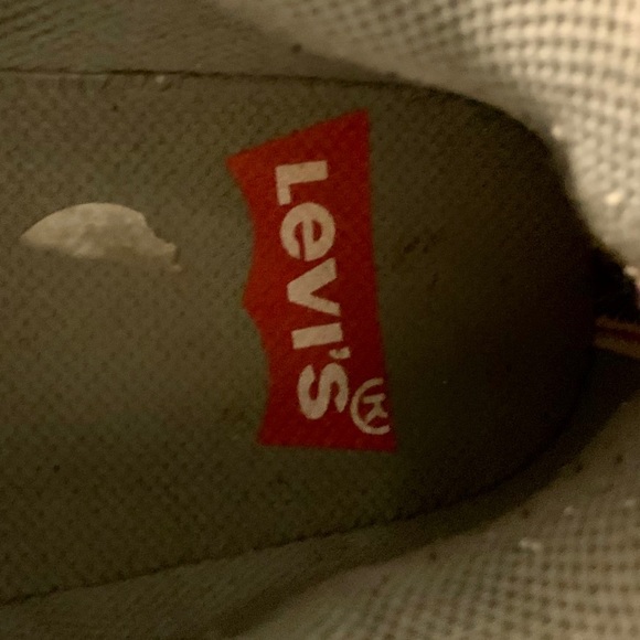 🔥MAKE OFFER🔥Levi’s leather sneakers🔥 - Picture 7 of 7